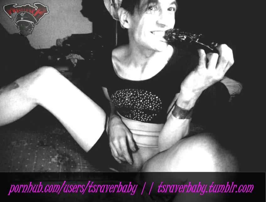 skinny femboy camming